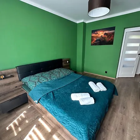 Wanderlust Апартаменты Еленя-Гура